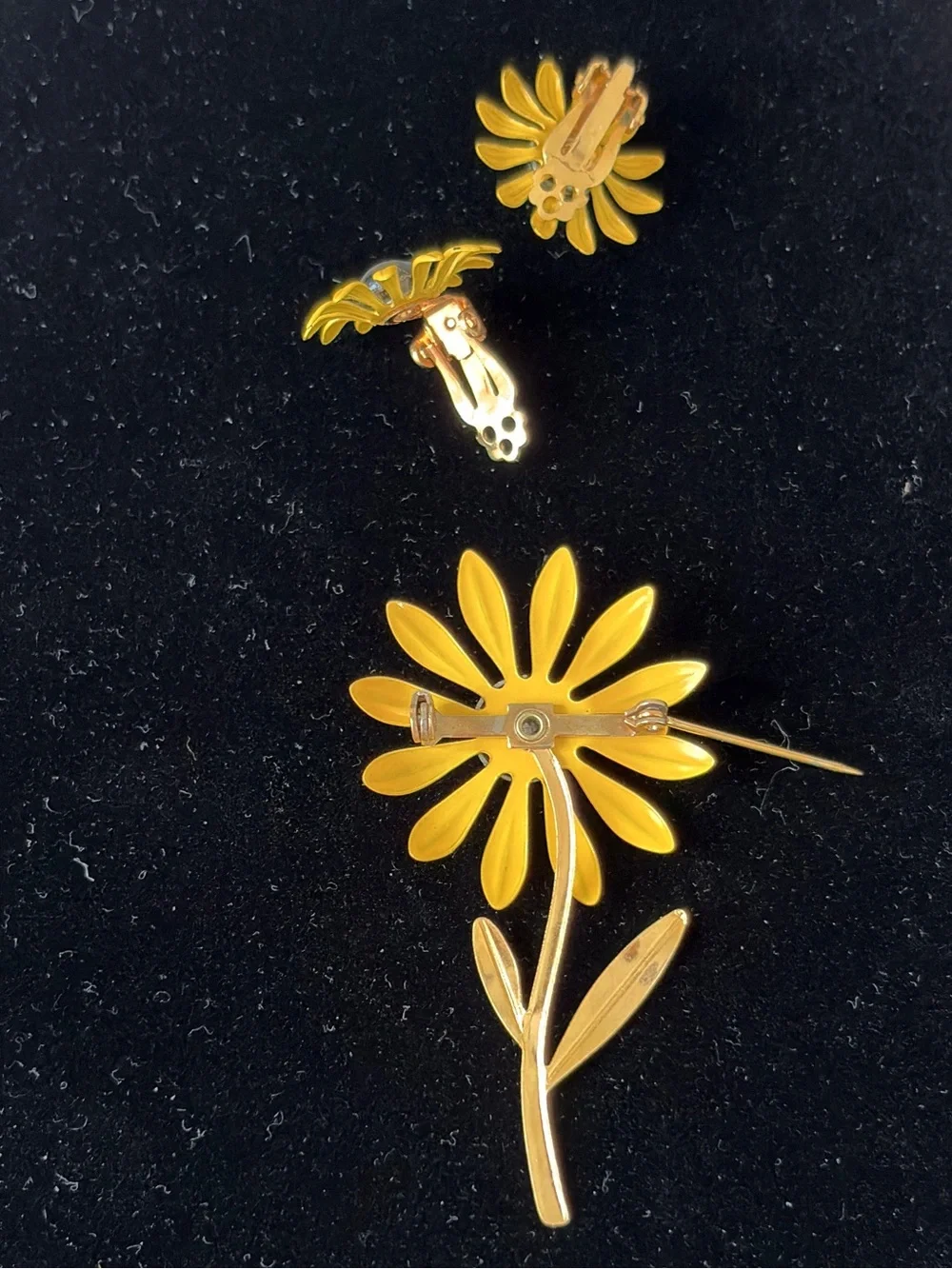 Vintage DuBarry Yellow Flower Brooch and Clip-on Earring Set